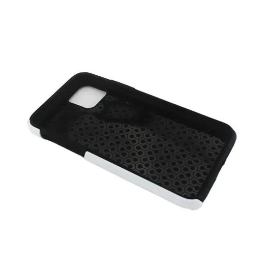 Coque imprimée en 3D avec une couche en silicone et une couche en plastique rigide. Finition brillante